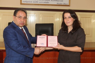 Bakı Dövlət Universitetində tyutor hazırlığının 8-ci mərhələsində iştirakçılara sertifikatlar təqdim edilib